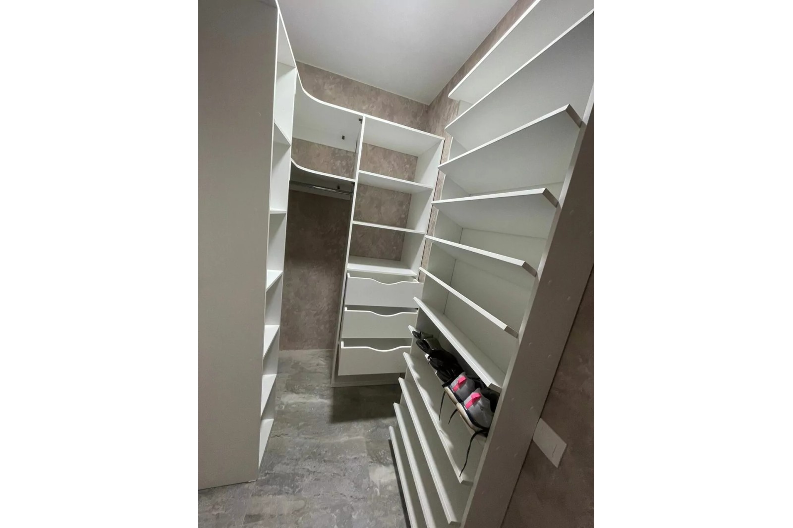 Гардеробная (белая)