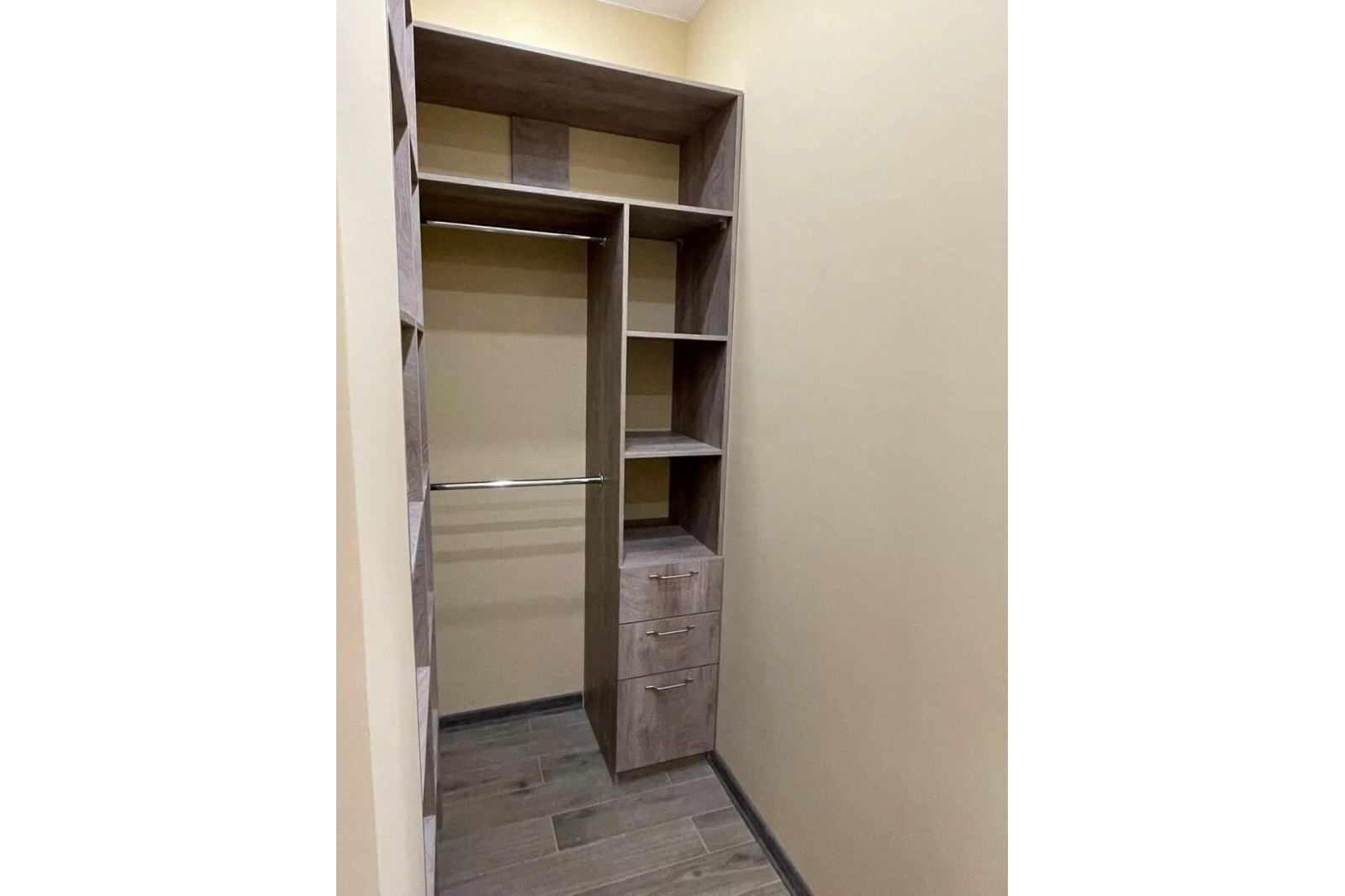 Гардеробная (канзас)