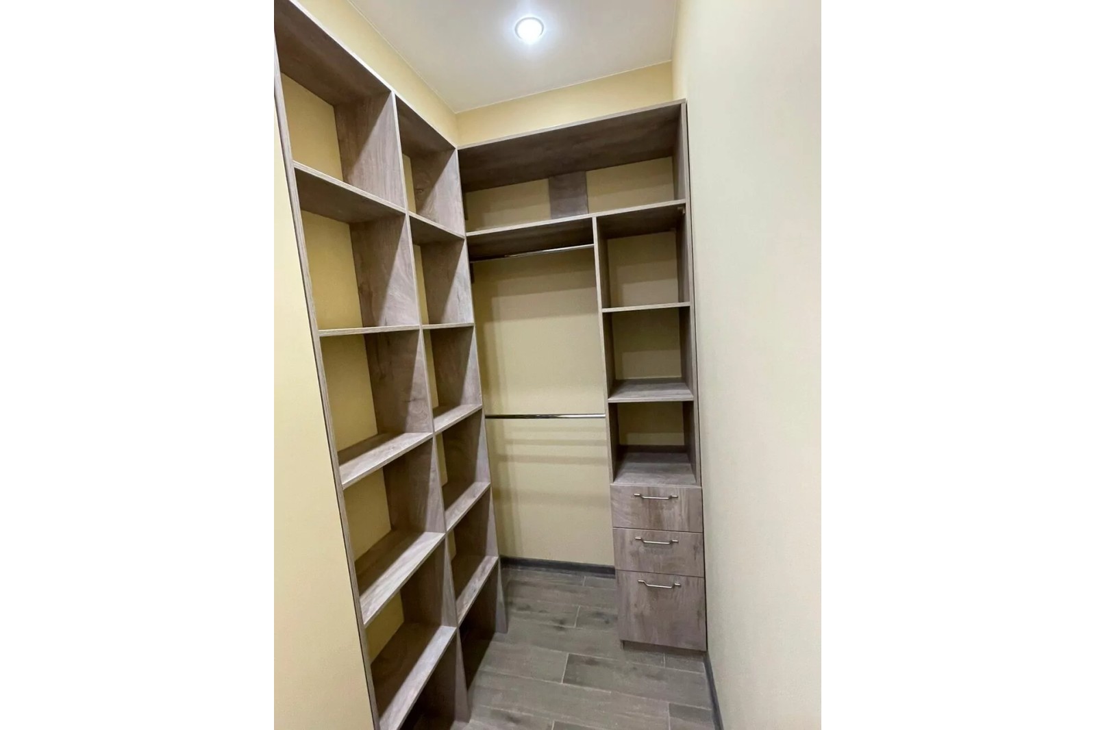 Гардеробная (канзас)