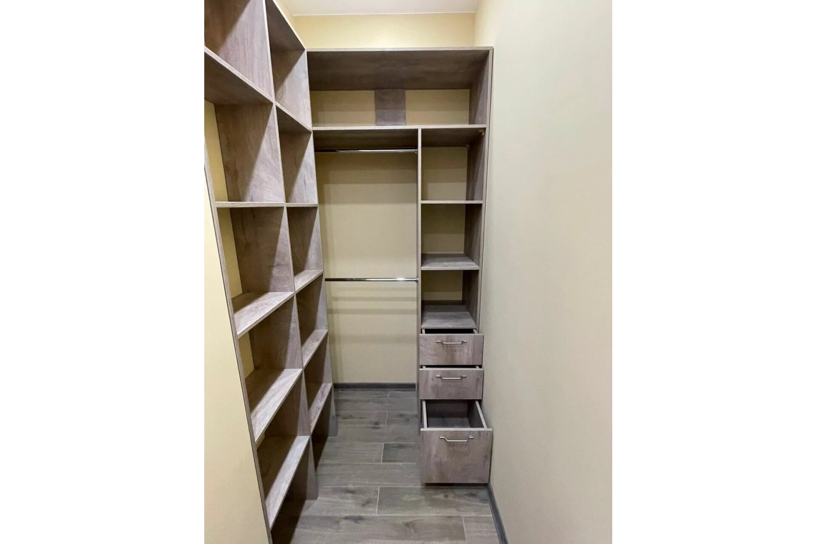 Гардеробная (канзас)