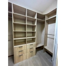 Гардеробная комната с дверями купе (сонома)