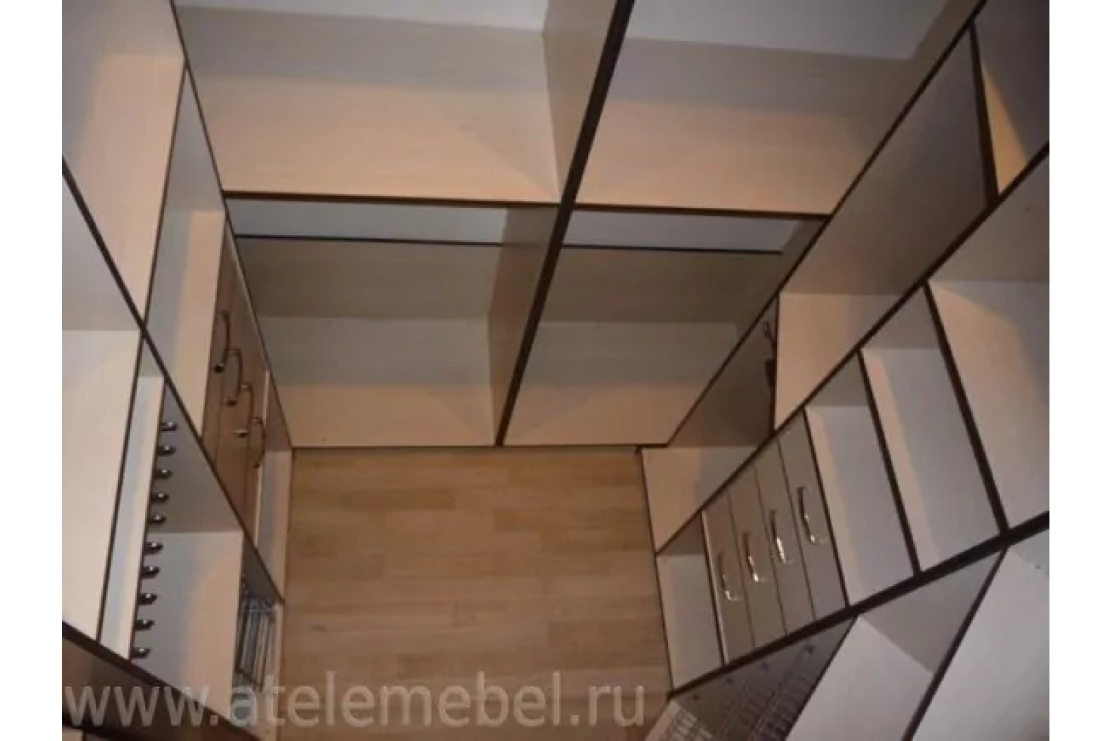 Гардеробная маленькая