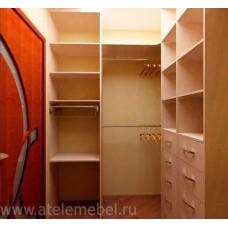 Гардеробная светлое дерево