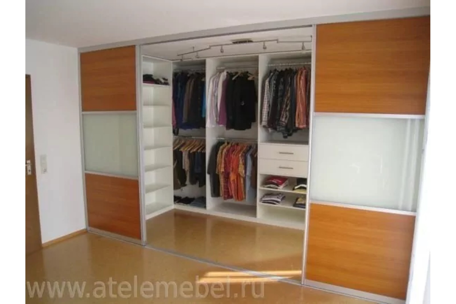 Гардеробная встроенная