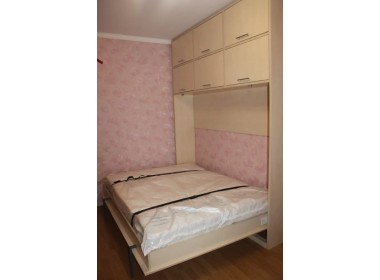 Шкаф с откидной кроватью