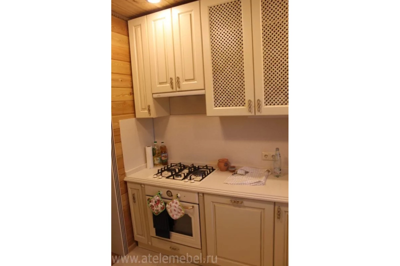 Кухня на заказ белая