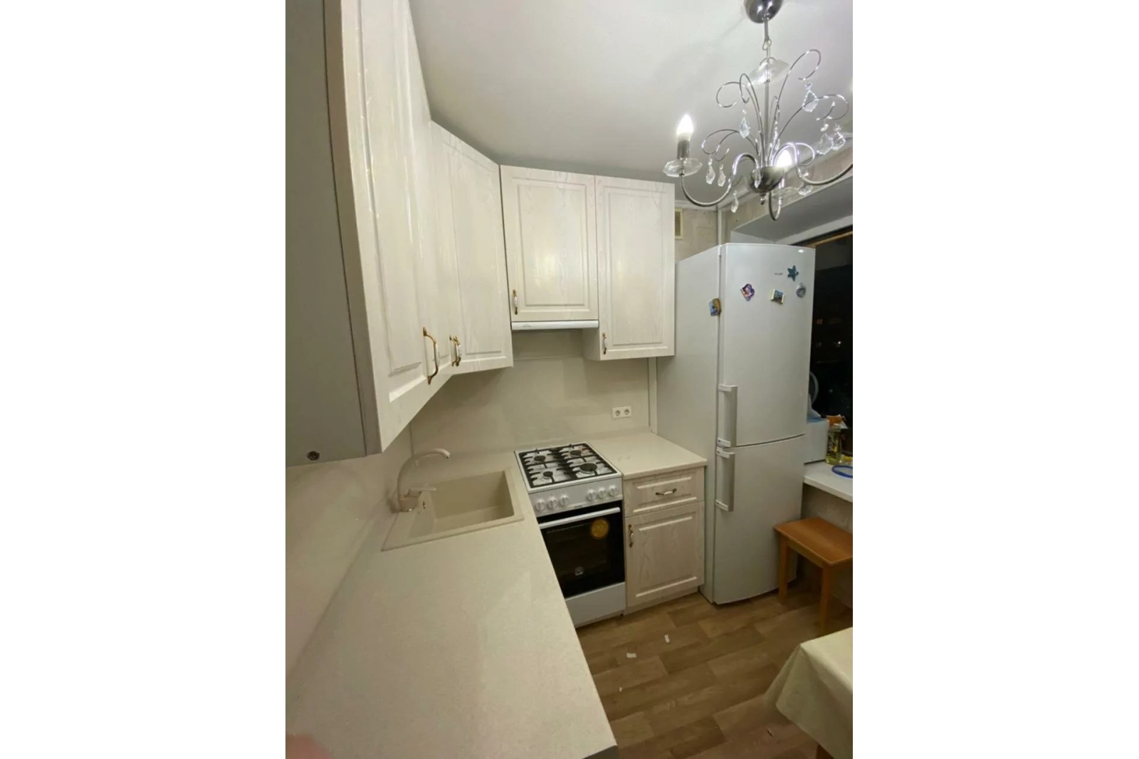 Кухонный гарнитур (древесина белая)