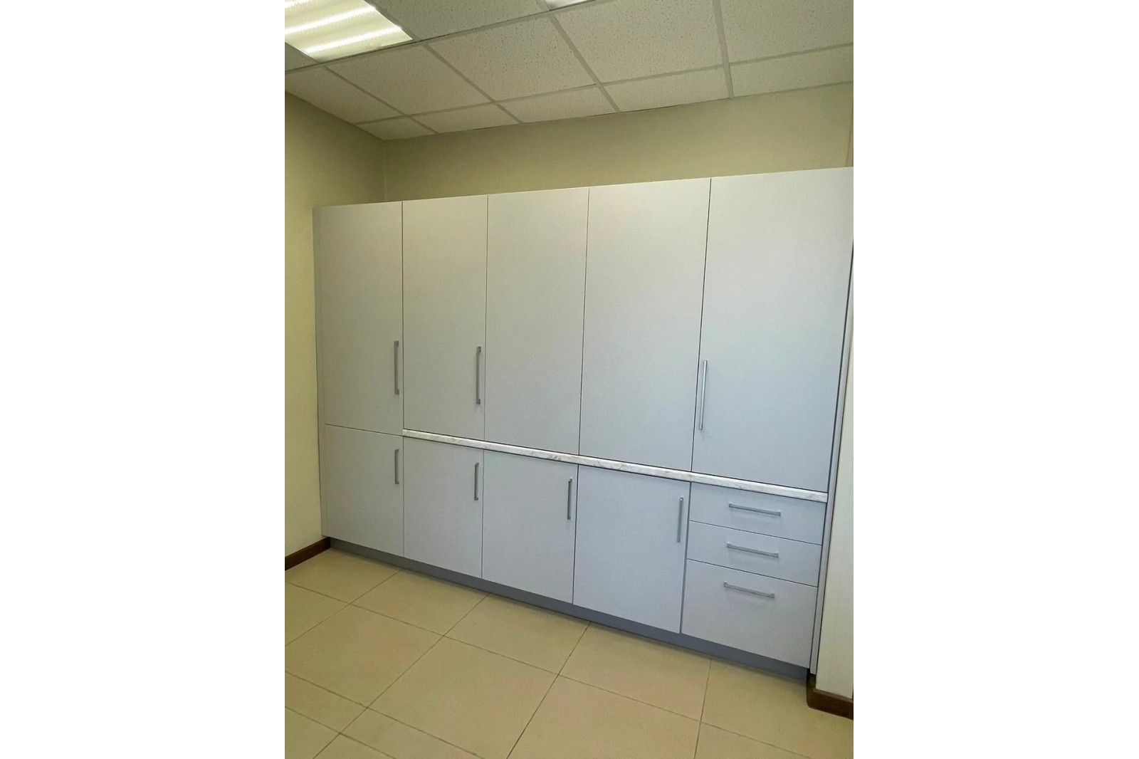 Кухонный гарнитур (невидимка)