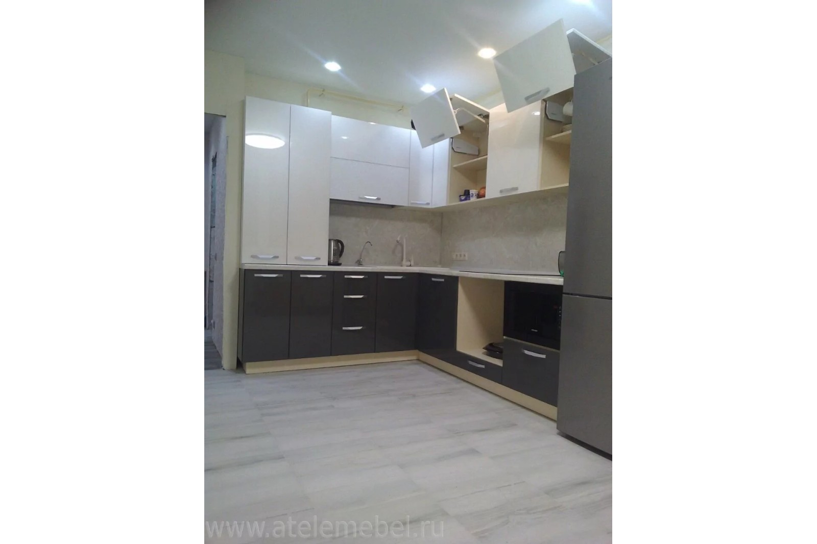 Кухонный гарнитур из влагостойкого ЛДСП