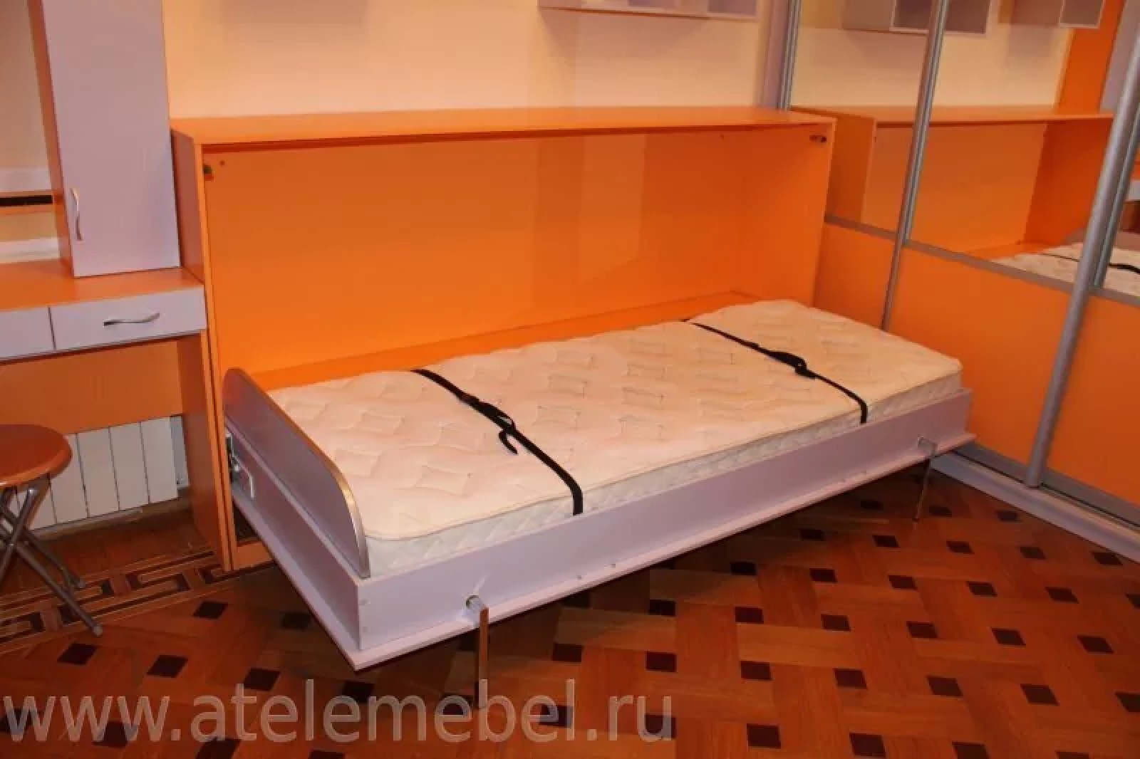 Горизонтальная откидная кровать