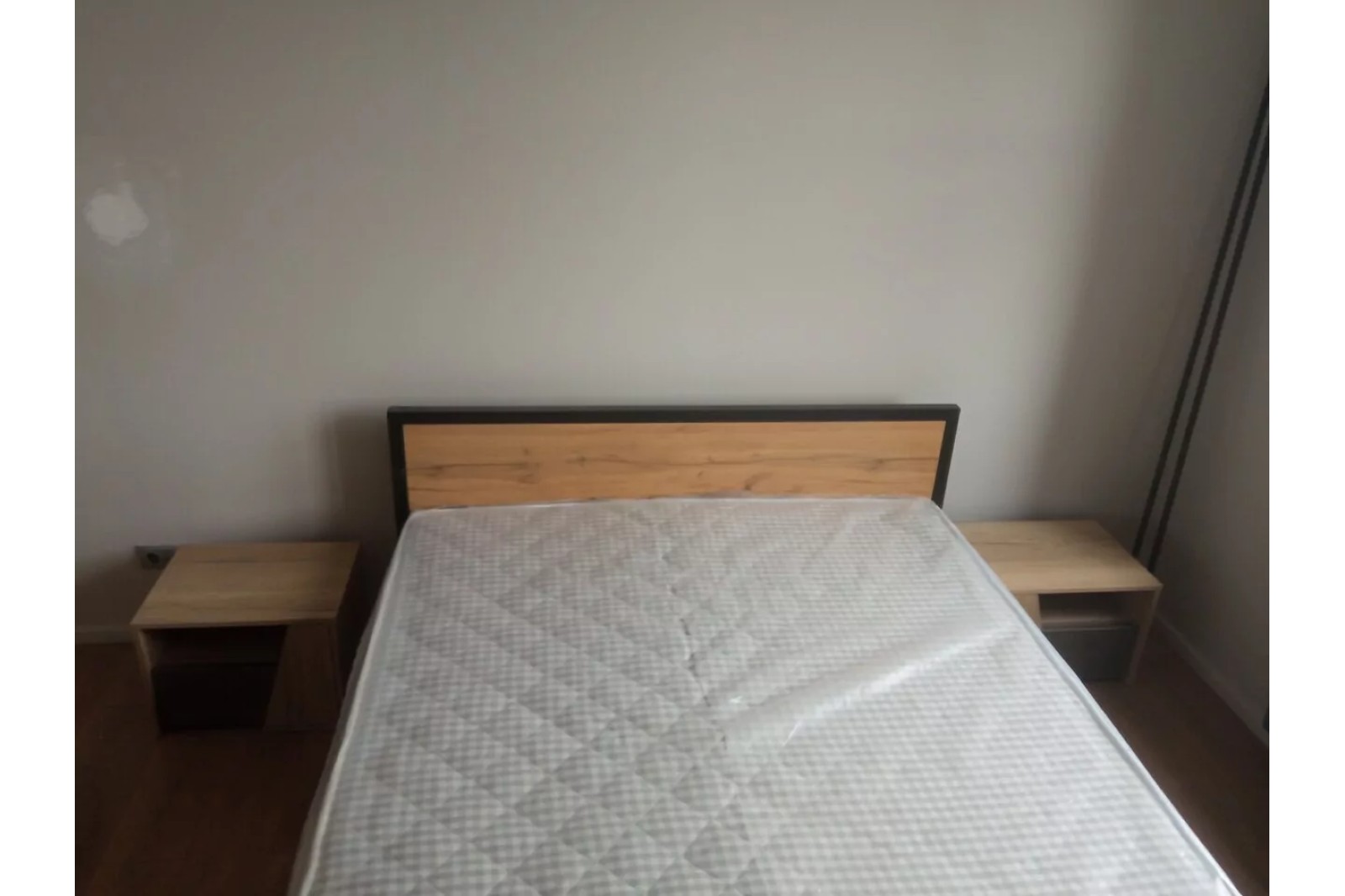 Спальный гарнитур (дуб вотан)