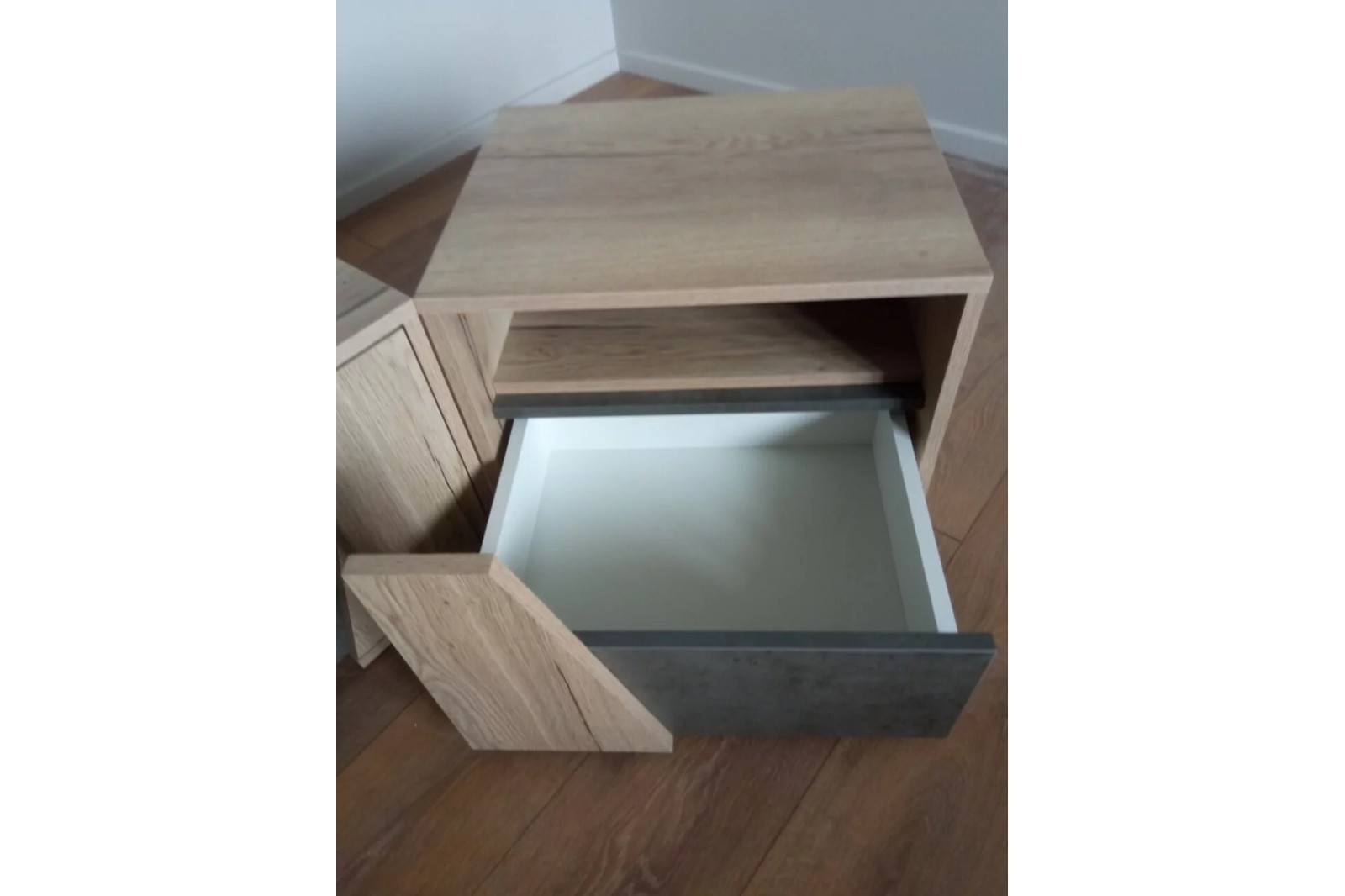 Спальный гарнитур (дуб вотан)