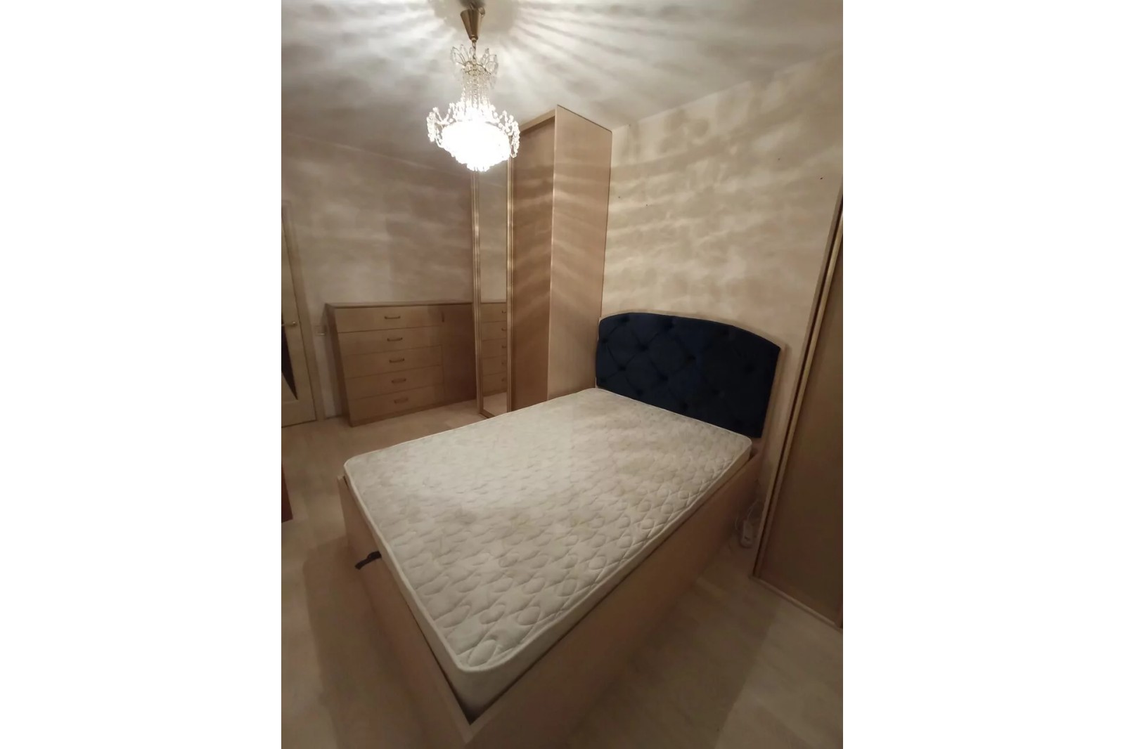 Спальный гарнитур (капучино + золото)