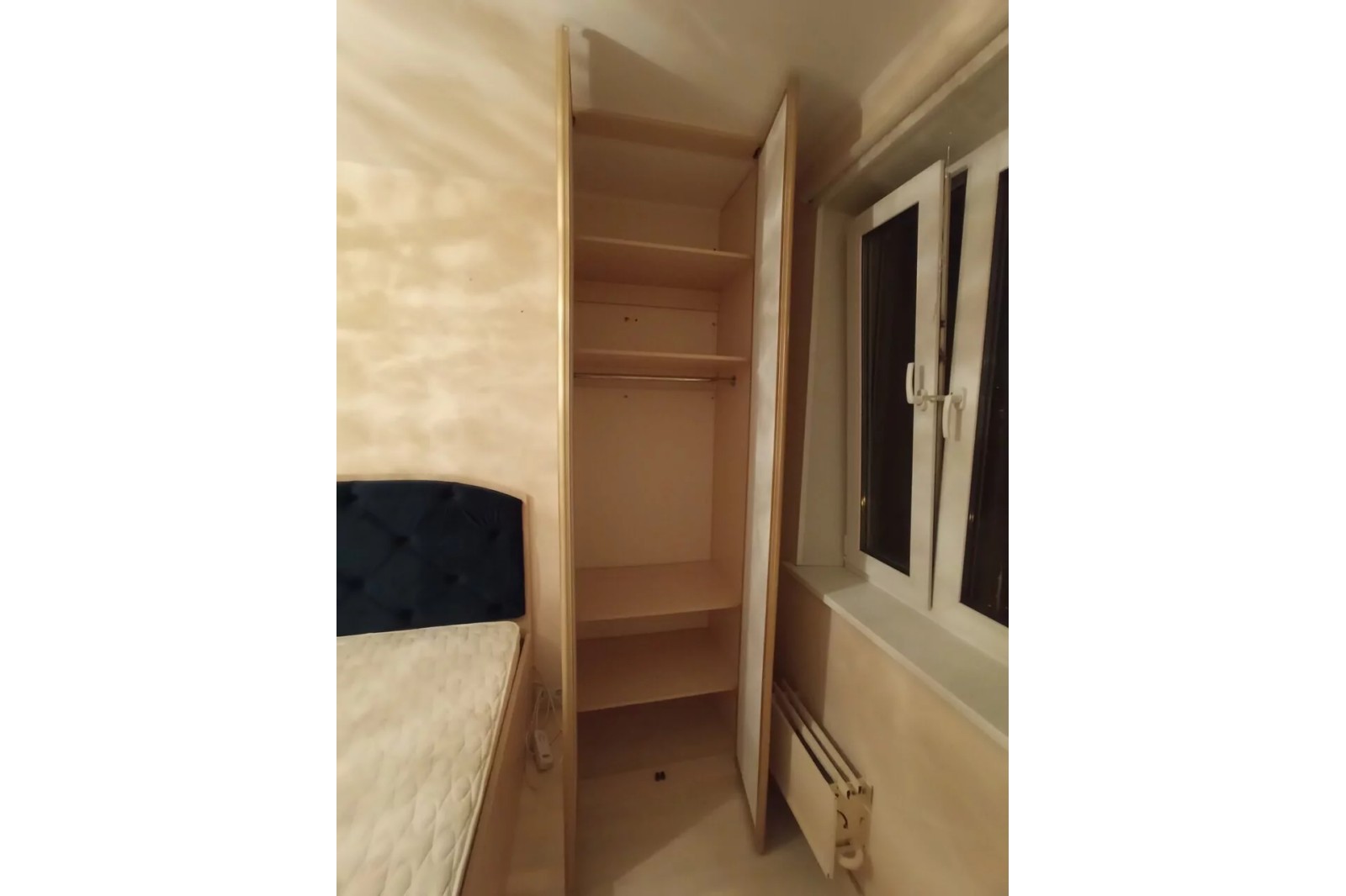 Спальный гарнитур (капучино + золото)