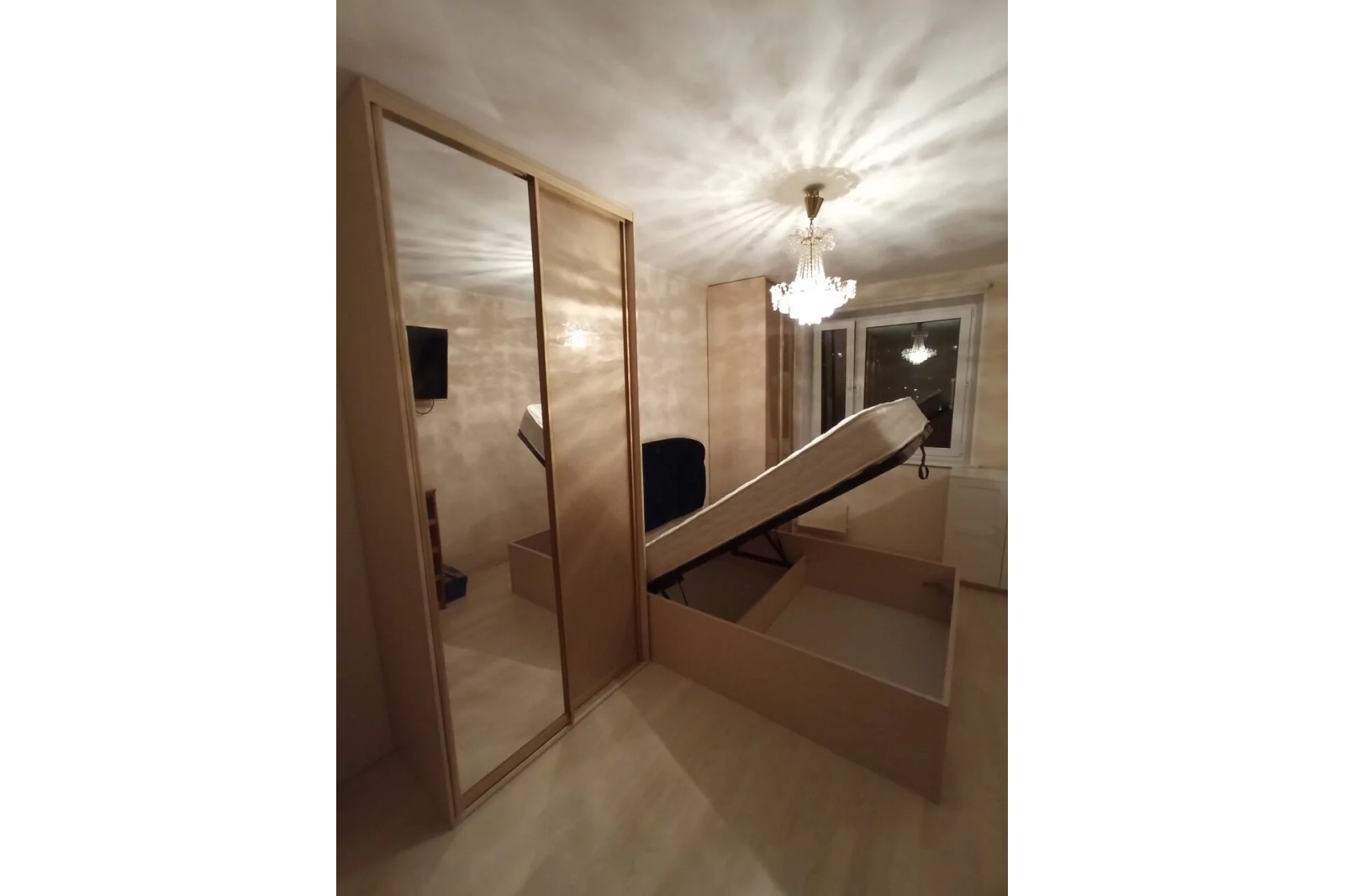 Спальный гарнитур (капучино + золото)