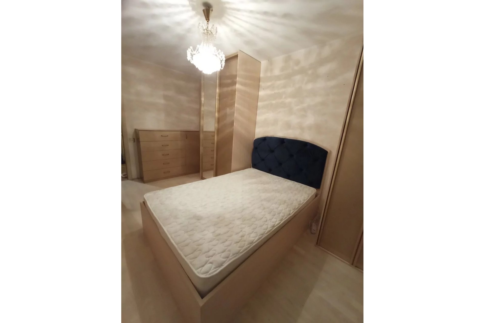 Спальный гарнитур (капучино + золото)