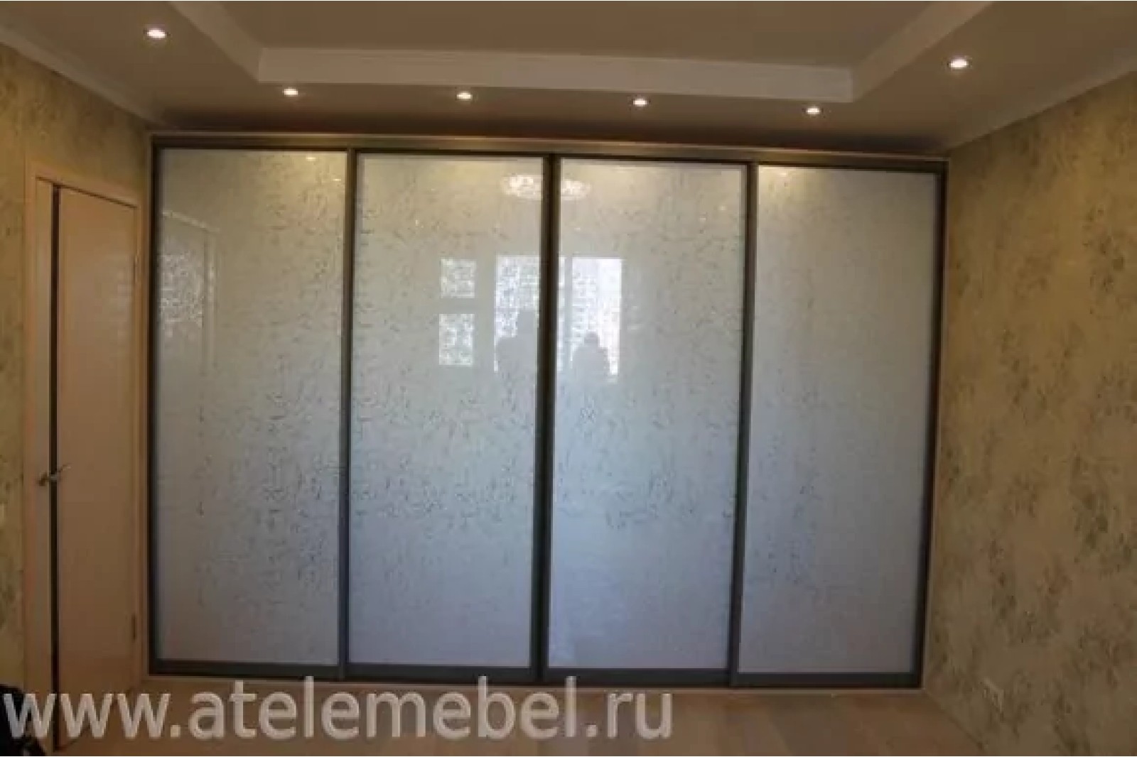 Большая откидная шкаф-кровать