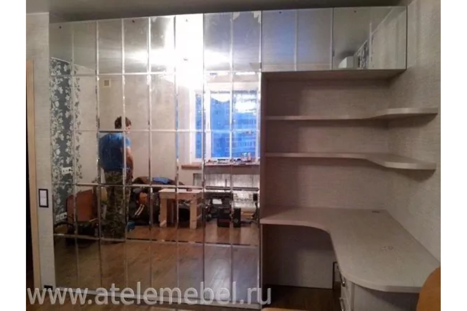 Откидная кровать зеркальная со столом