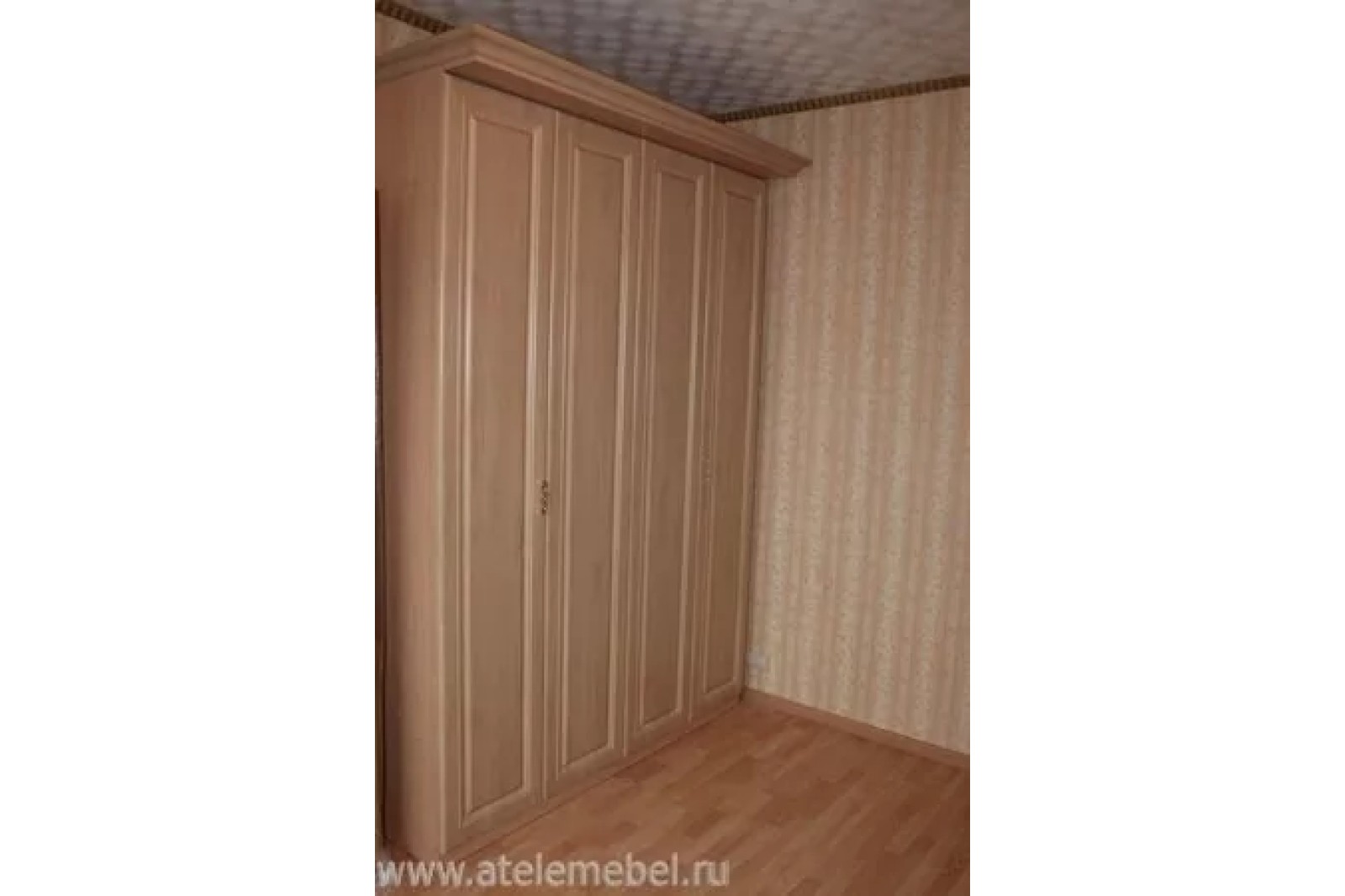 Откидная шкаф-кровать в гостиную