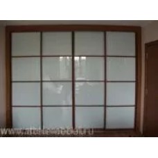 Белый шкаф-купе с разделителями