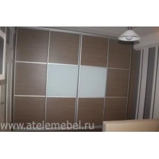 Большой гардеробный шкаф