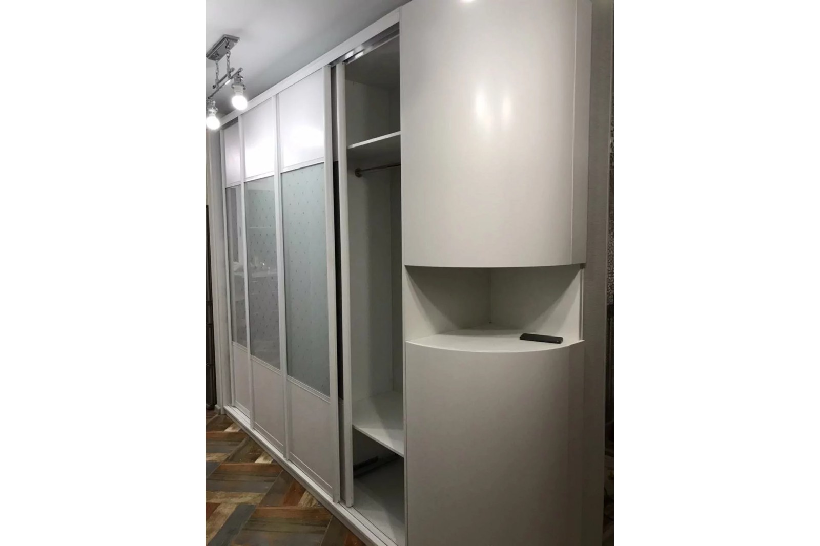 Шкаф-купе (клетка + эмаль)