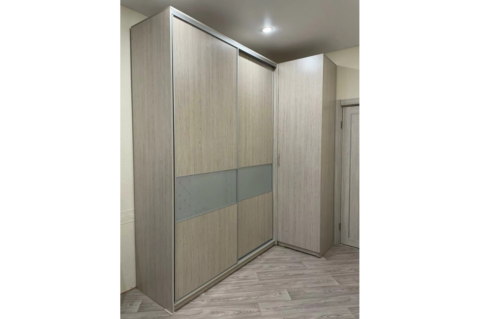 Шкаф-купе (комбинированный)