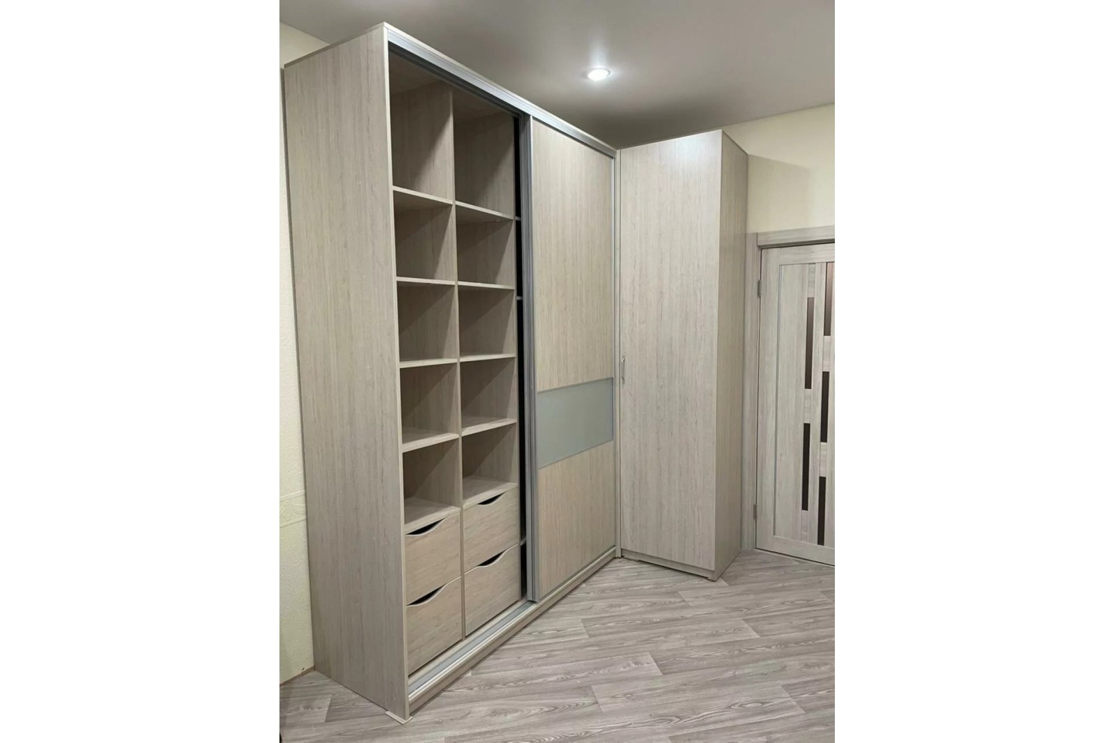 Шкаф-купе (комбинированный)