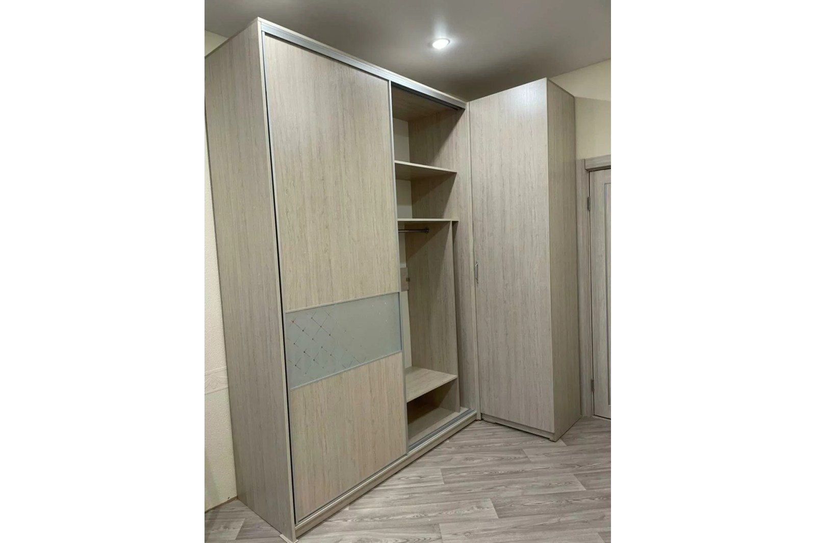 Шкаф-купе (комбинированный)