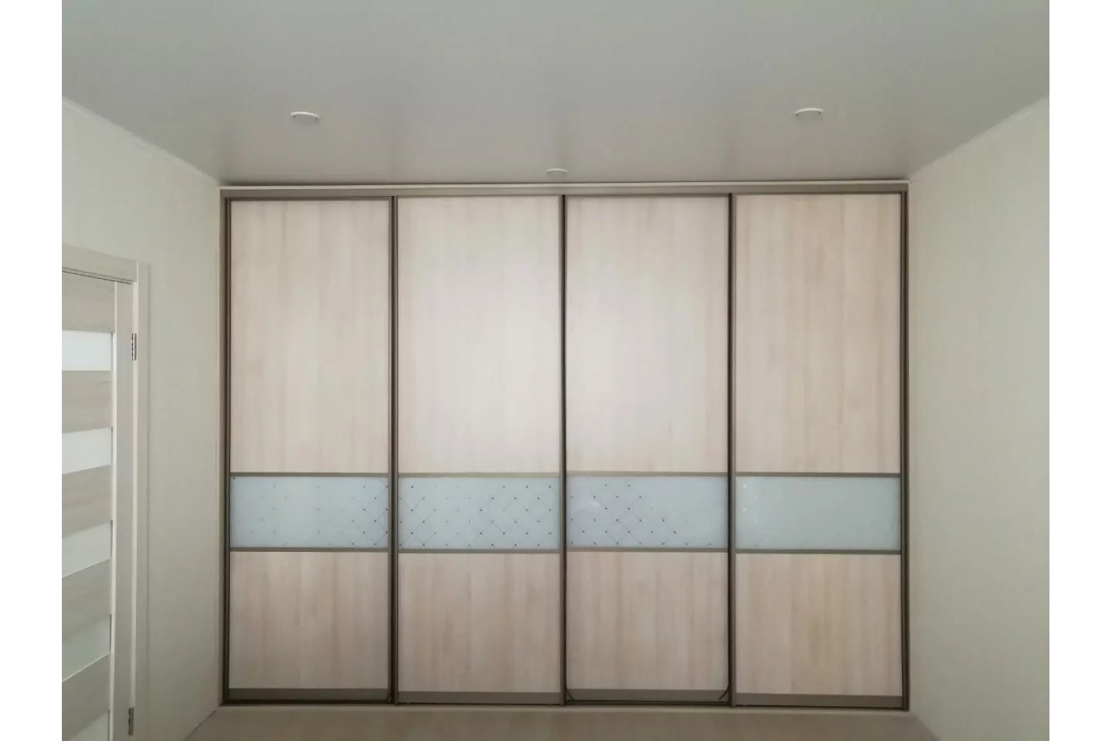 Шкаф-купе (шампань)