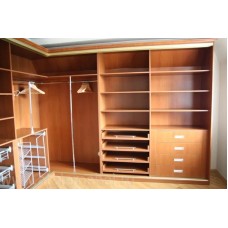Встраиваемый гардеробный шкаф