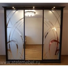 Зеркальный шкаф-купе с зеркалом и рисунком